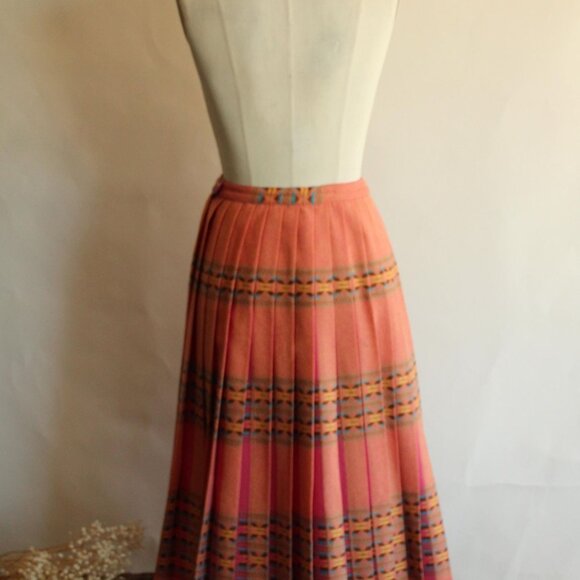 Vintage 1940s 1950s Tartan Skirt, JC Penney Wool Worsted Highland Plaid Pleated - Picture 10 of 10